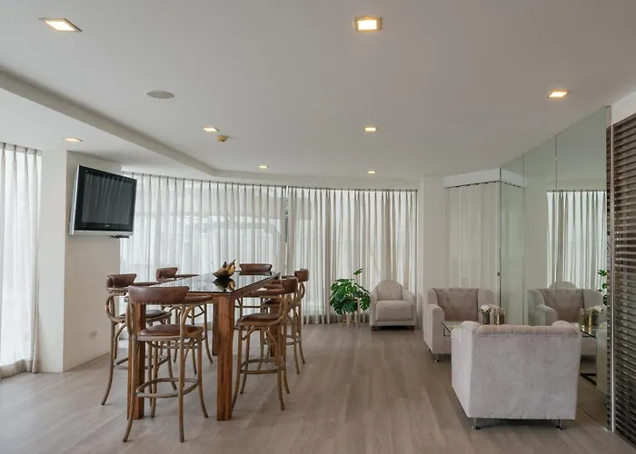Beverly 33 By Aspira