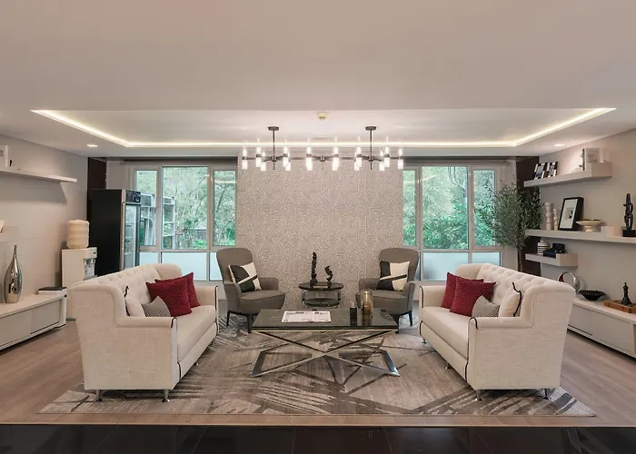 Beverly 33 By Aspira Apartment